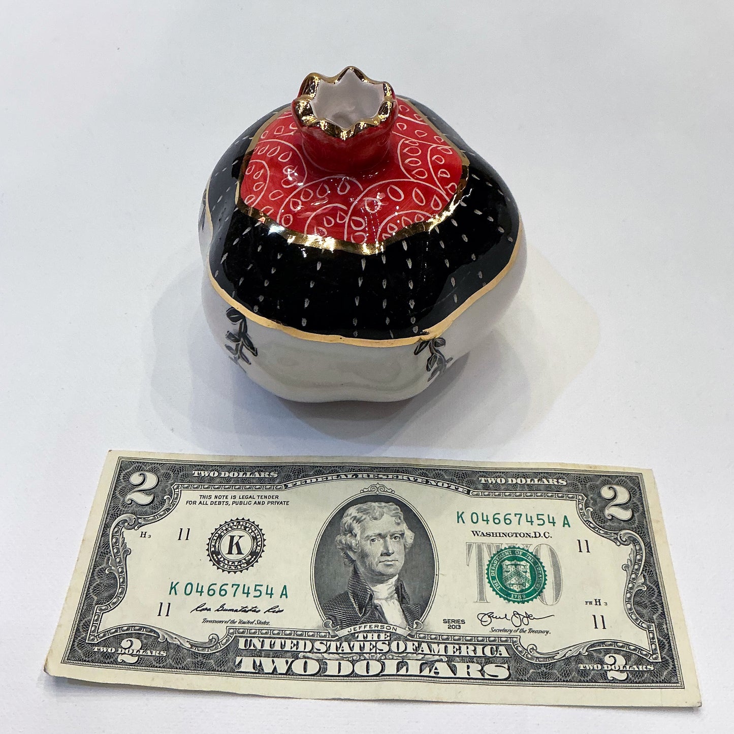Handmade Ceramic Pomegranate Designed by 11-Carat Gold - Black Red