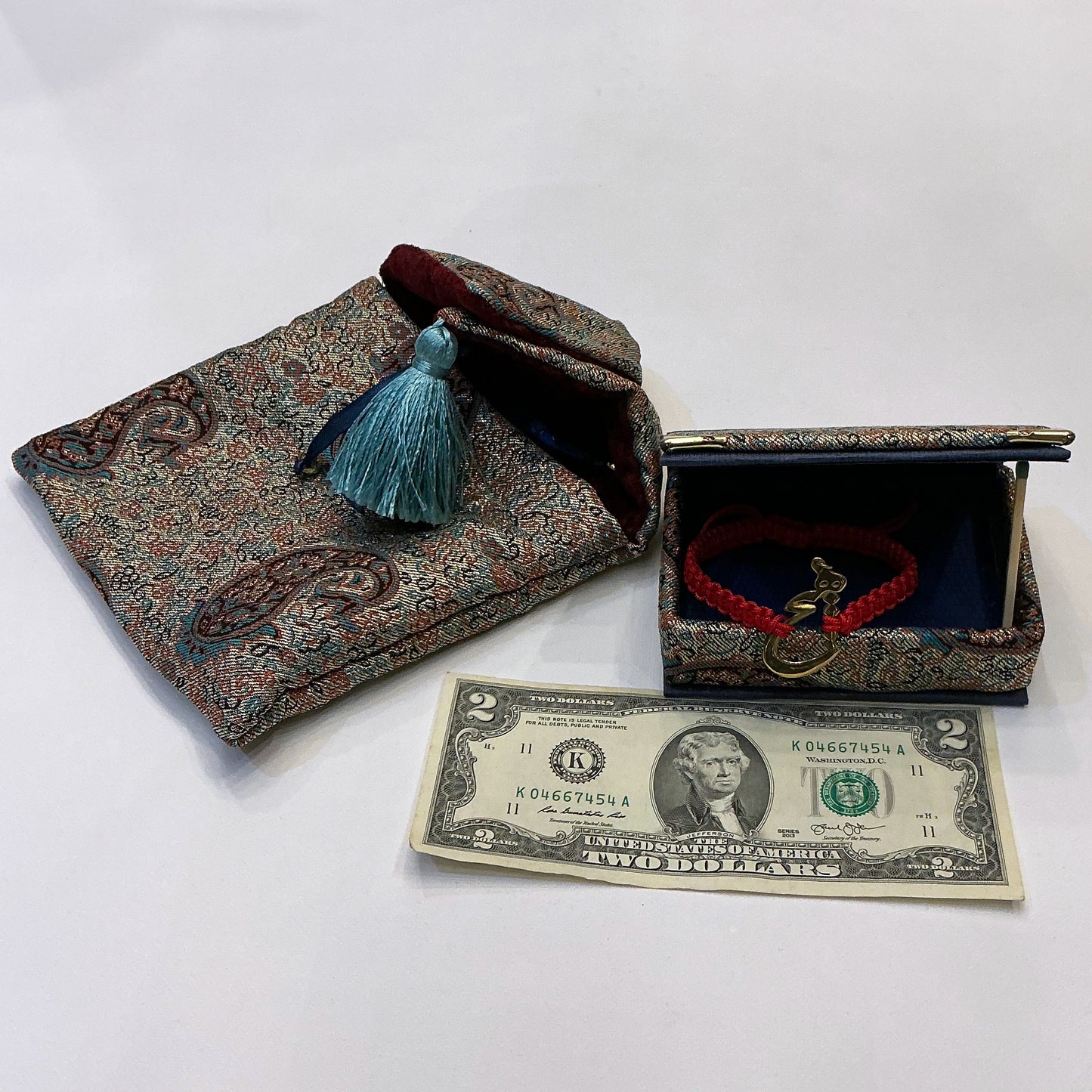 A Bracelet with Termeh Jewelry Box and Cover, A Unique Gift for You Loved Ones, Style 2