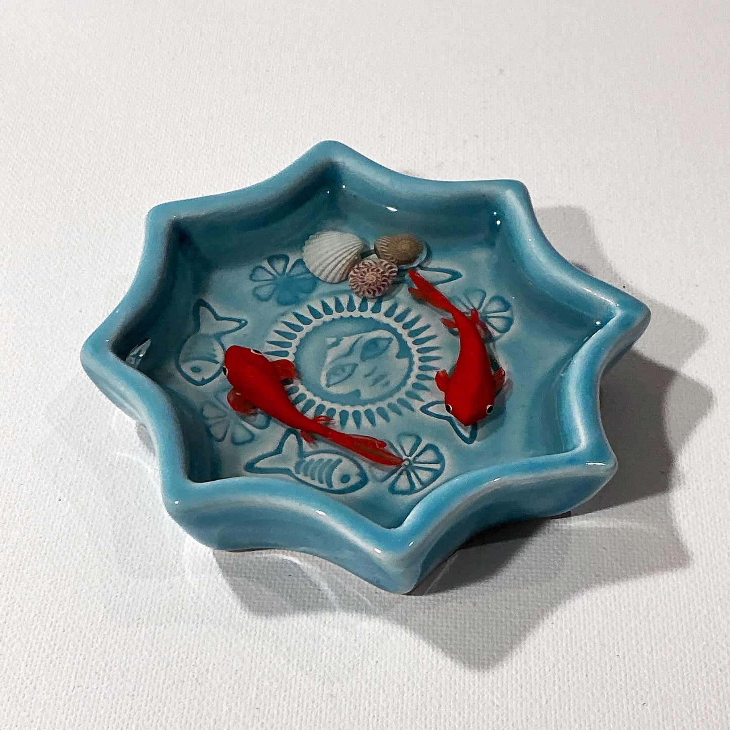 Fish Bowl - Unique Turquoise and White Ceramic Bowl with Sculptures of Fishes!