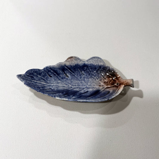Ceramic Incense Stick Holder with a Shape of Leaf